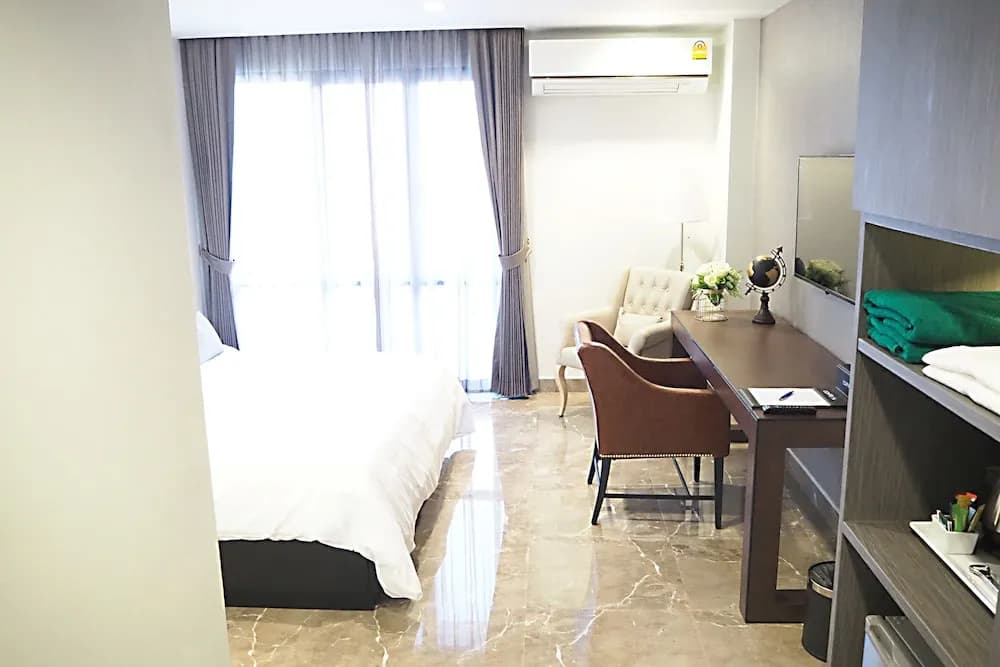 Standard Double room with balcony full double bed