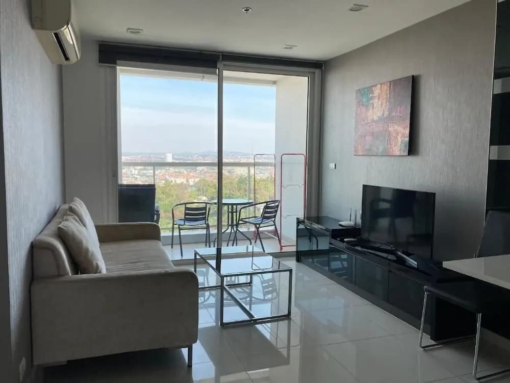 1 Bedroom Apartment with balcony
