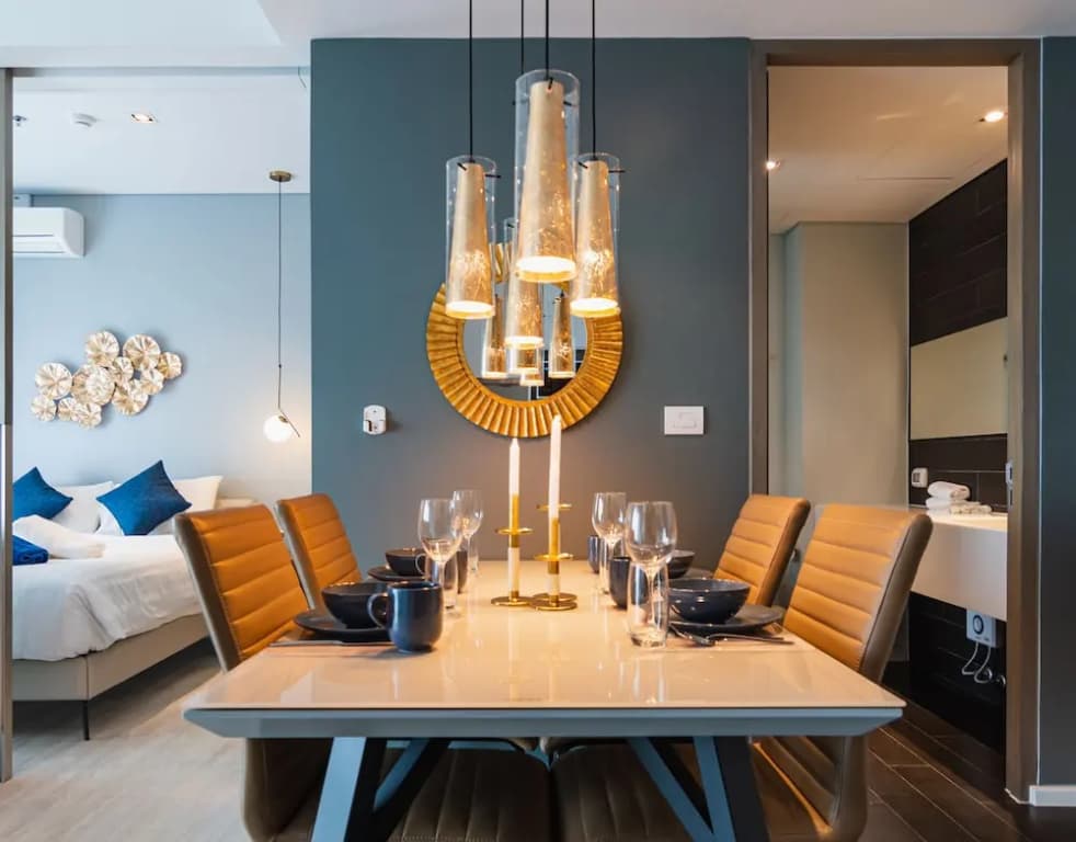 2 Bedrooms Luxury Apartment with balcony and with partial sea view
