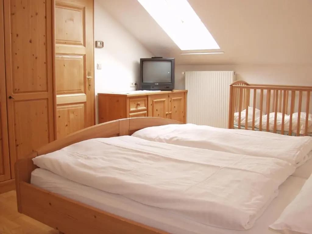 3 Bedrooms Apartment