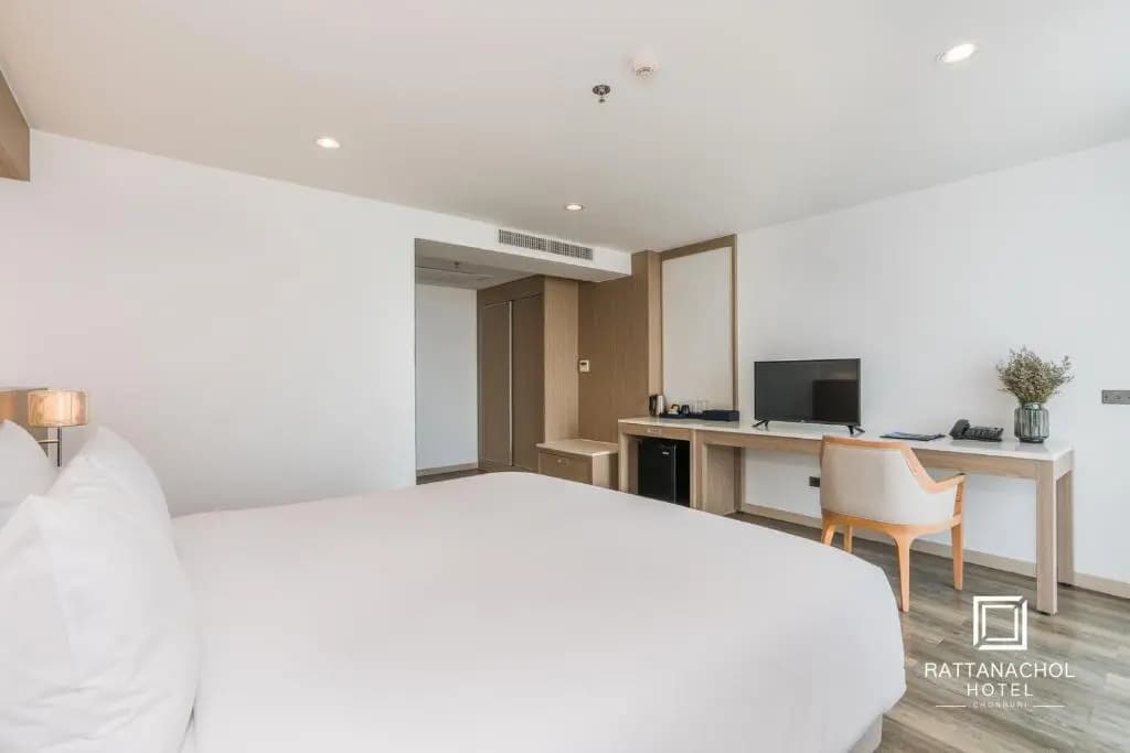 Deluxe Double room full double bed