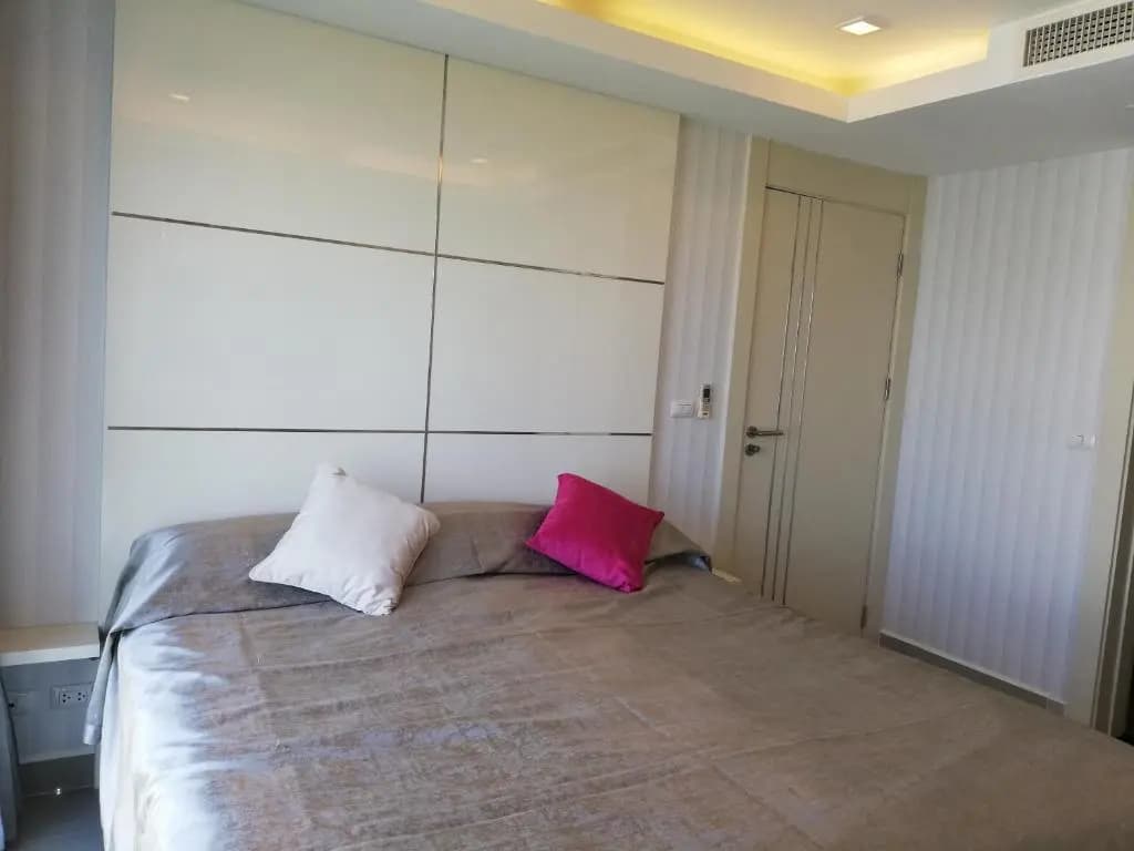 Apartment with sea view