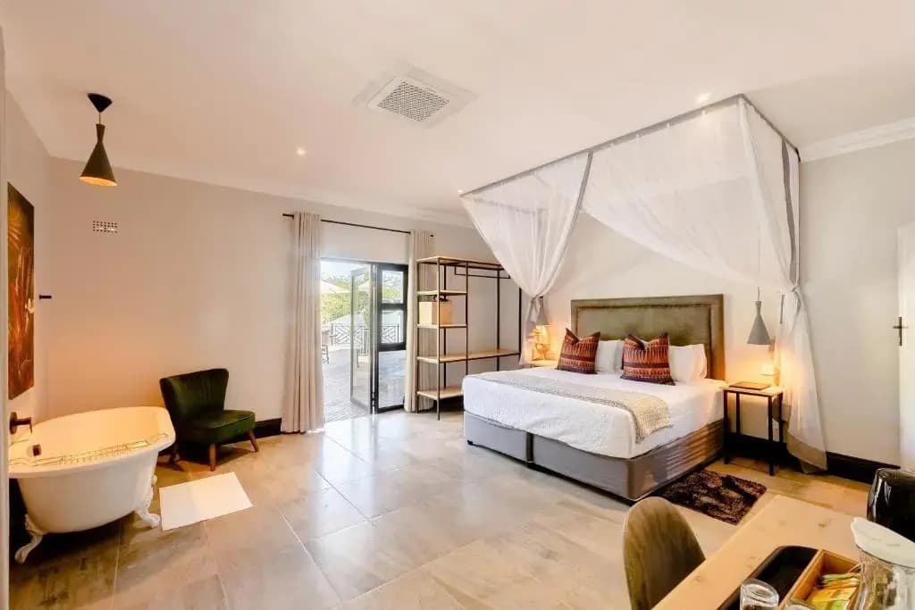 Superior Triple room