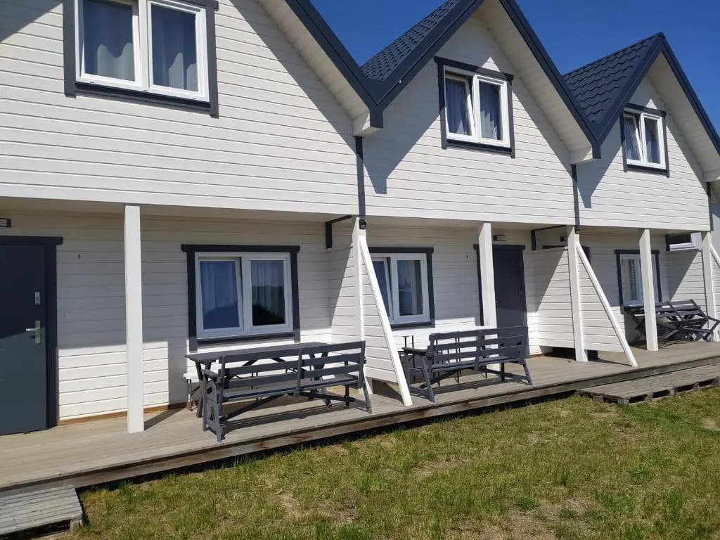 2 Bedrooms Chalet