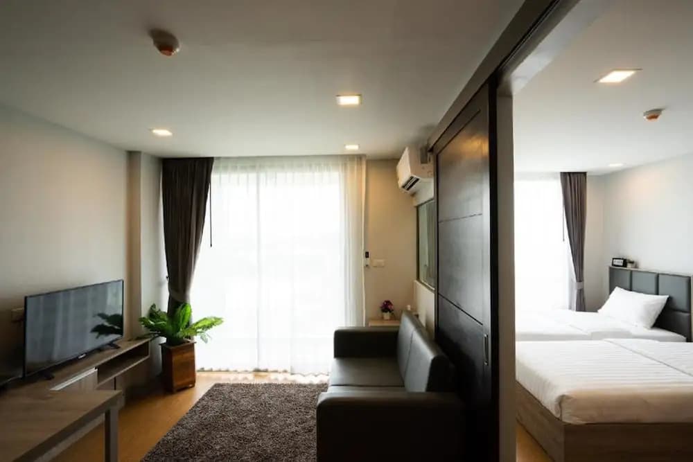 1 Bedroom Apartment with balcony