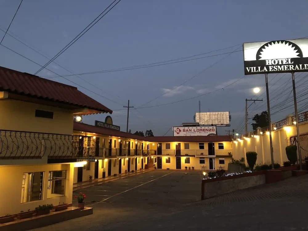Hotel photo 1