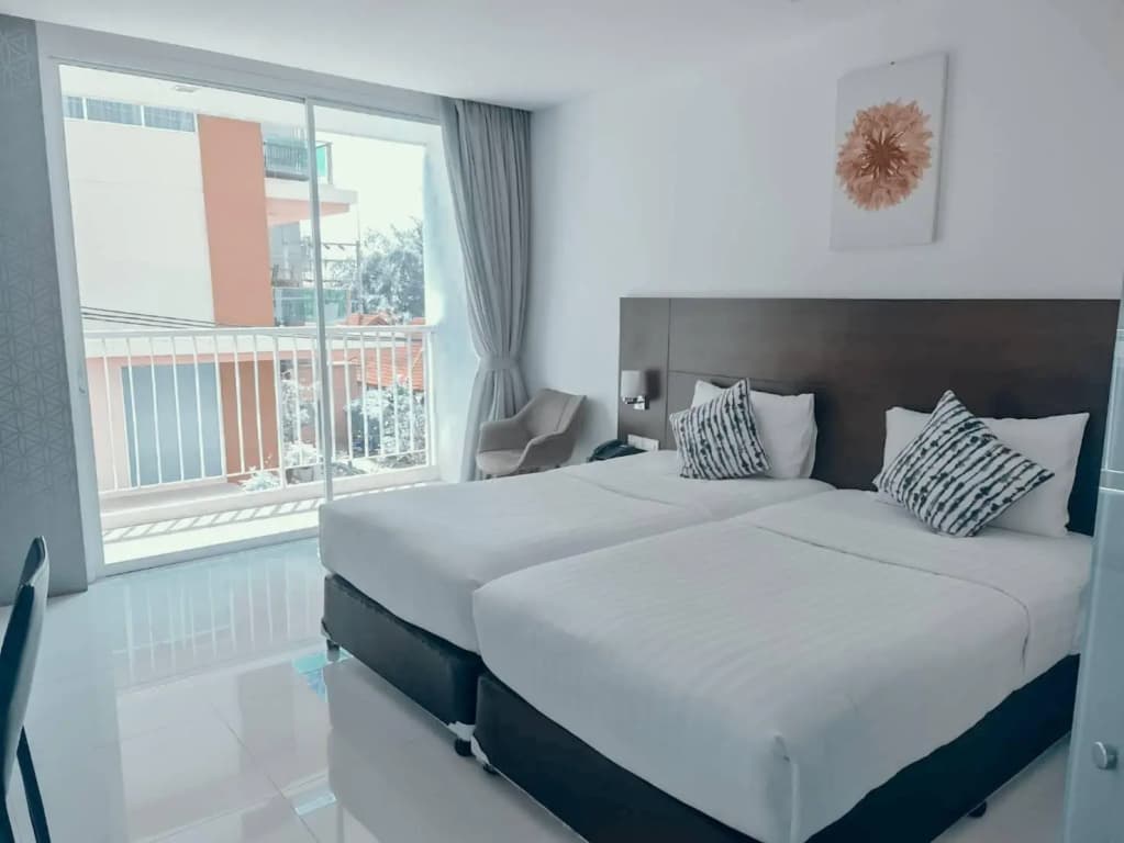 Standard Double room with balcony full double bed