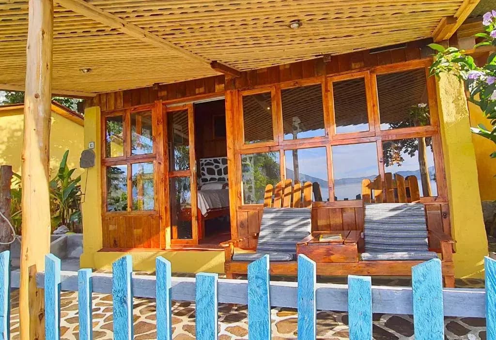Bungalow beachfront