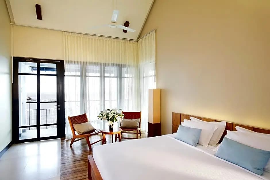 Premier Double room beachfront twin beds