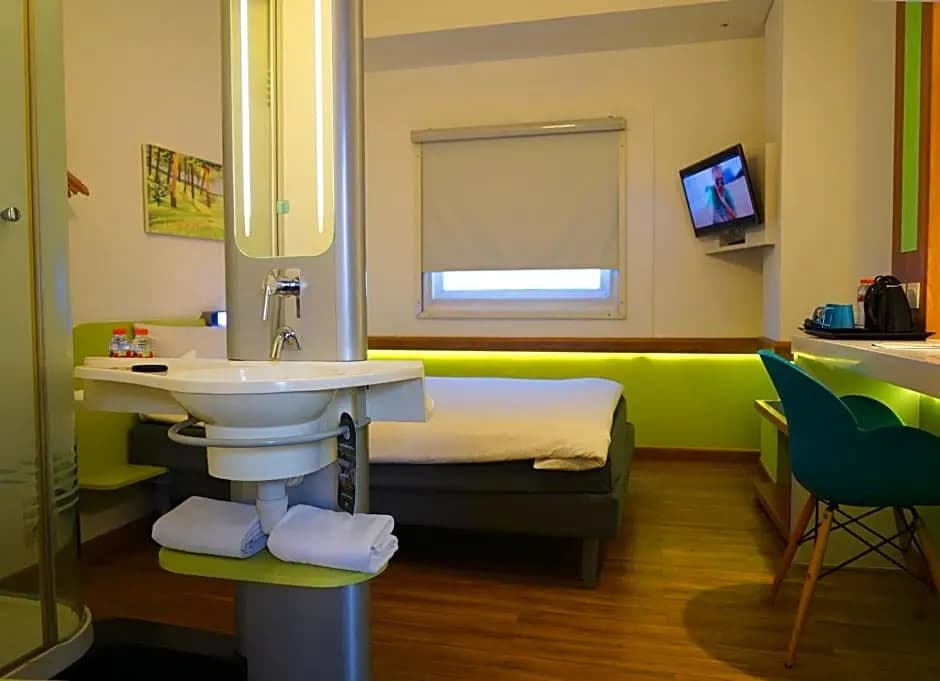 Classic Double room full double bed
