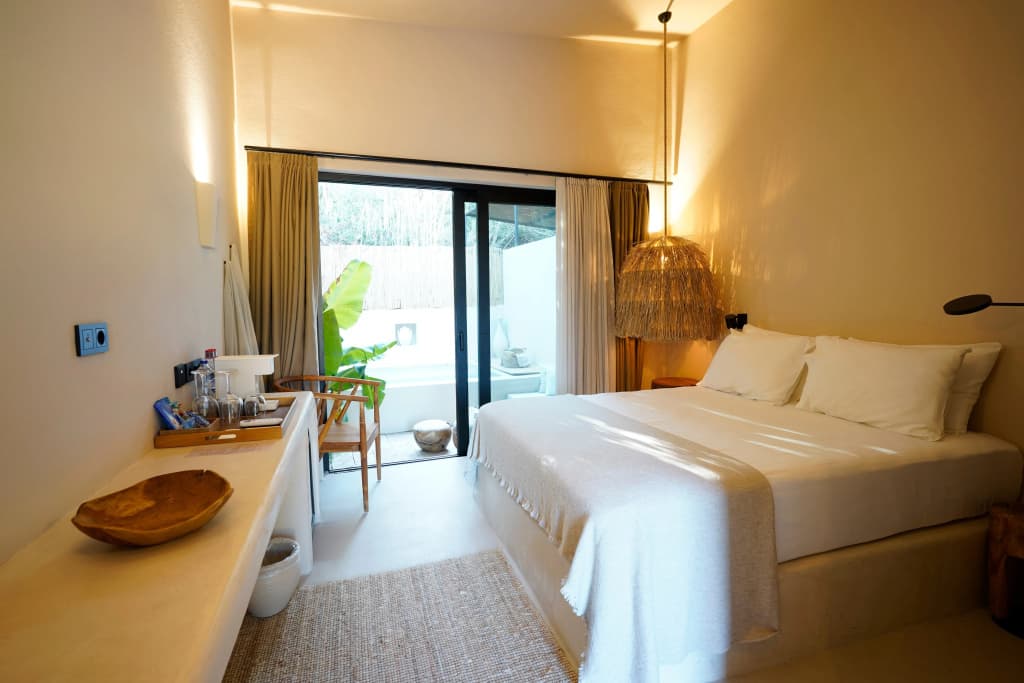 Suite with garden view