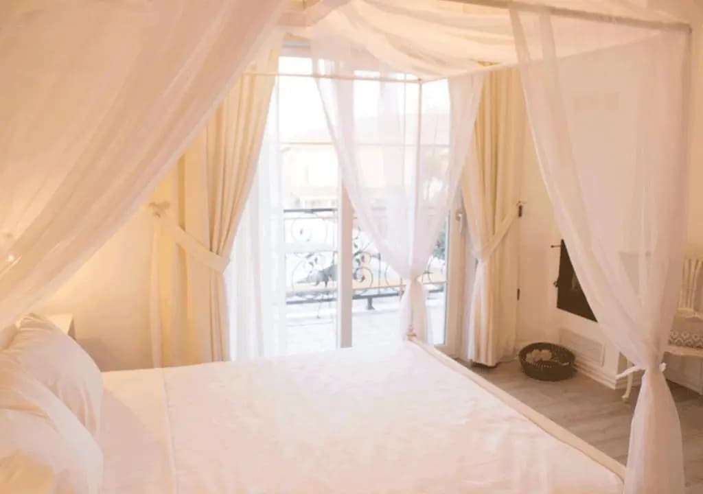 Standard Double room with balcony full double bed