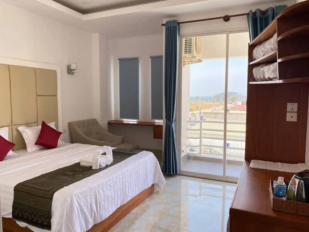 Deluxe Double room with ocean view full double bed
