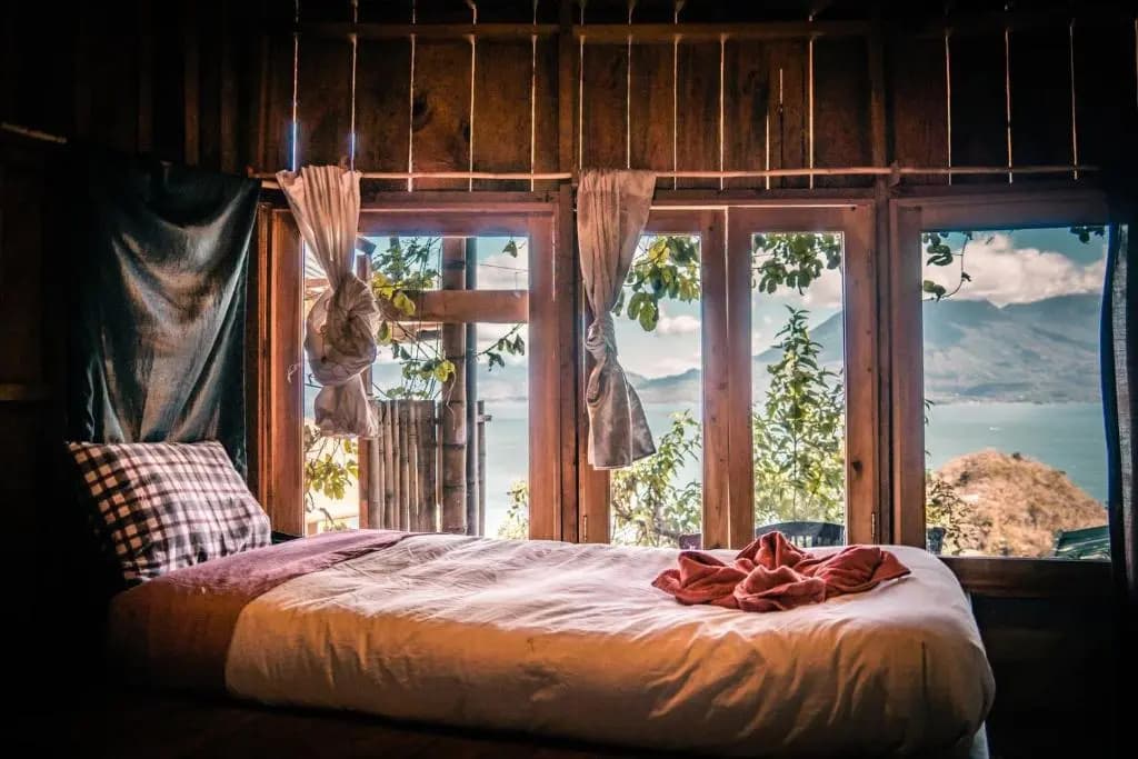 Standard Double room with lake view twin beds