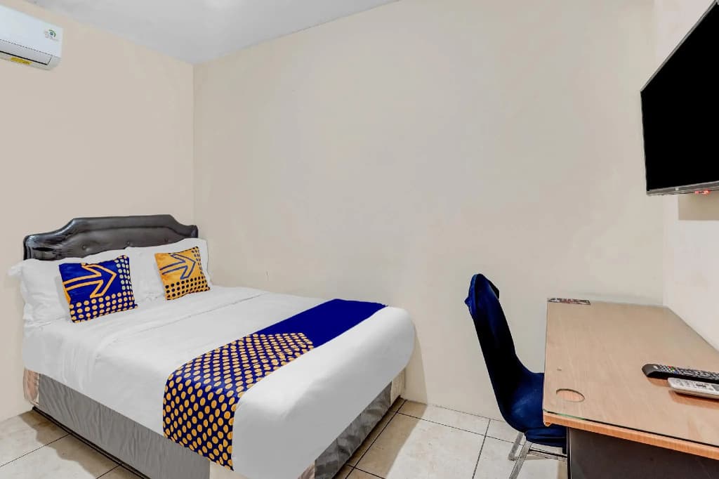 Economy room