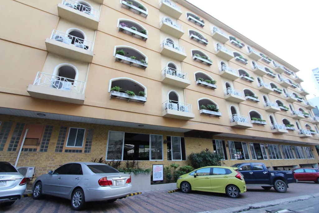 Hotel photo 1