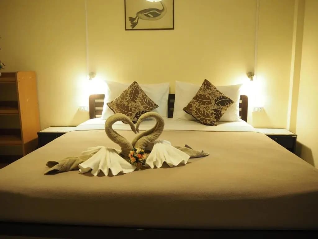 Small Double room full double bed