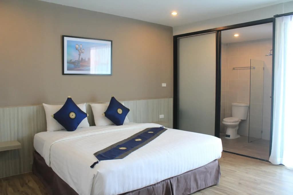Premier room