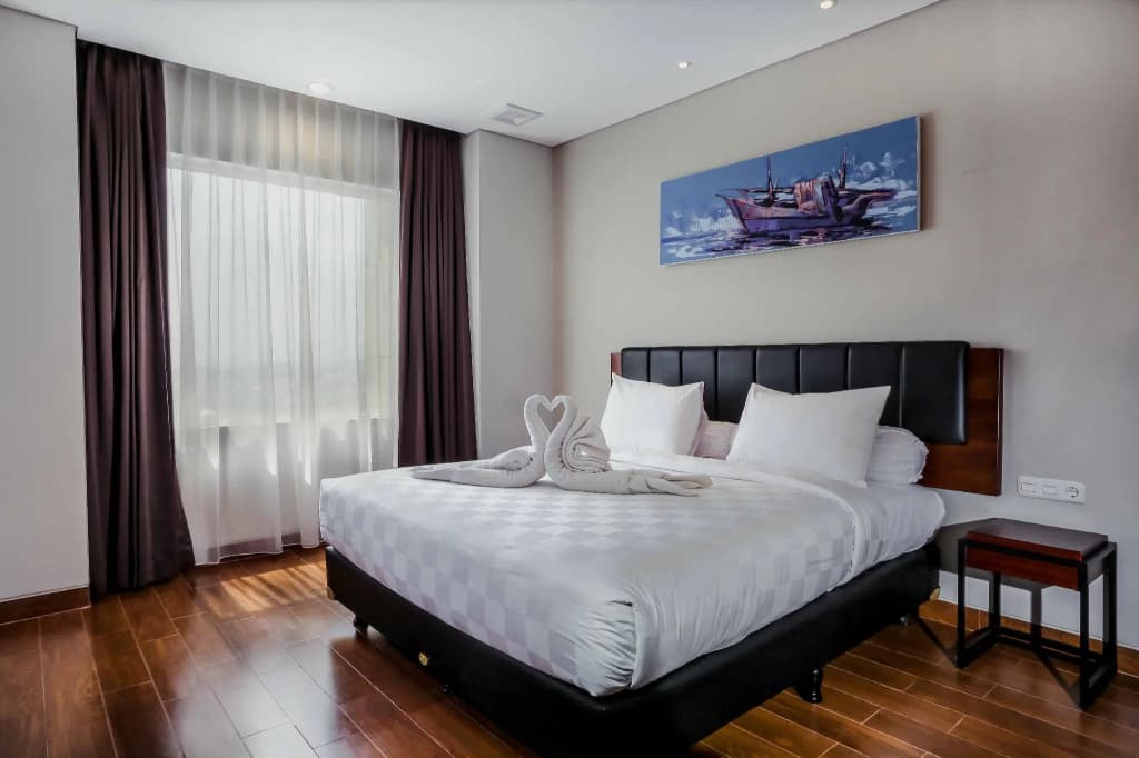 Double Suite full double bed