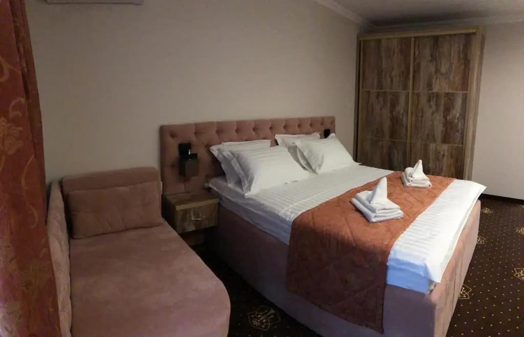 Standard Double room with balcony full double bed
