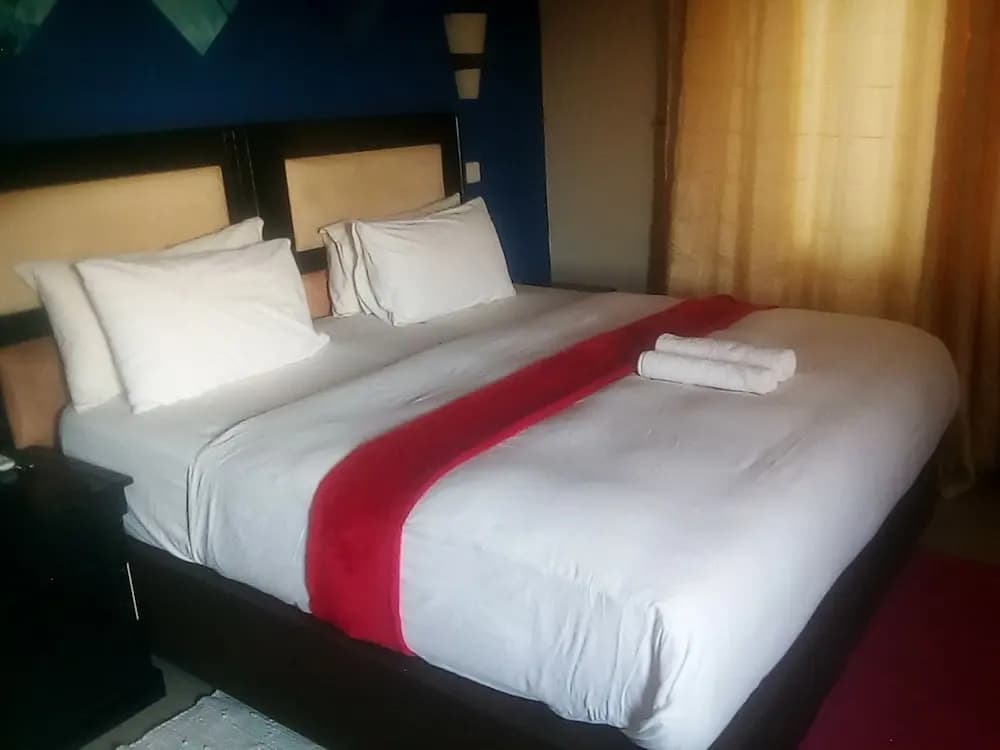 Deluxe Double room with view full double bed