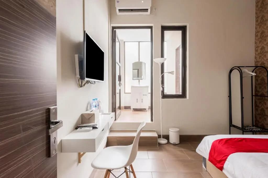 Economy room