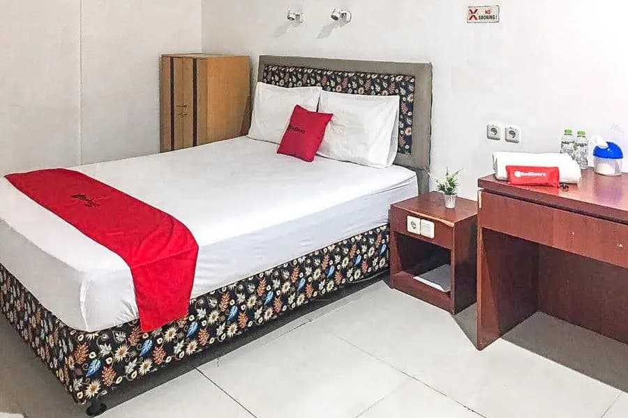Economy room