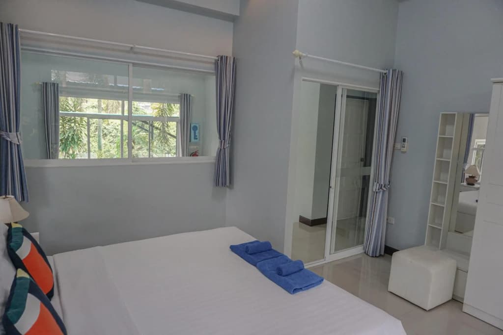 Standard Double room with garden view full double bed