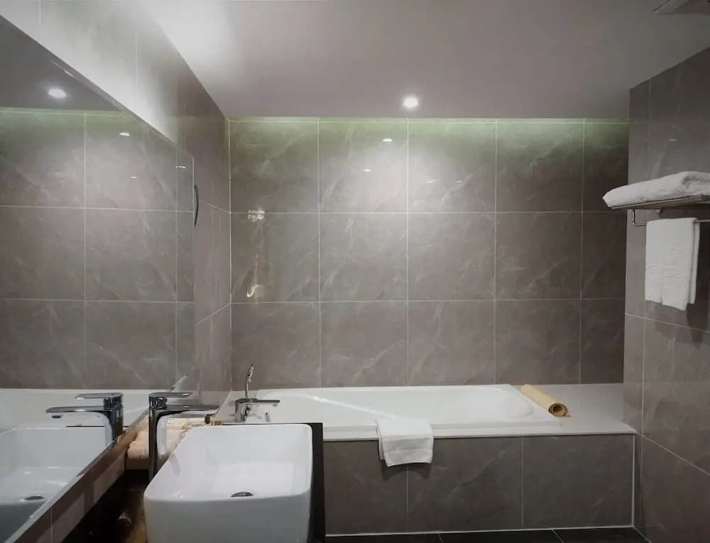 1 Bedroom Executive Suite