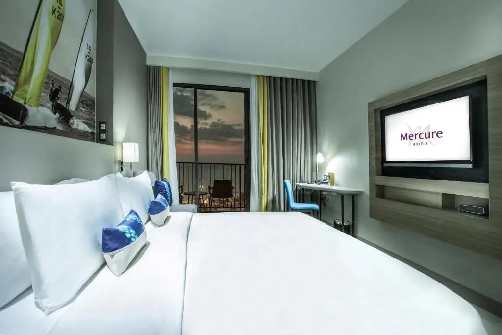 Deluxe Double room with ocean view full double bed