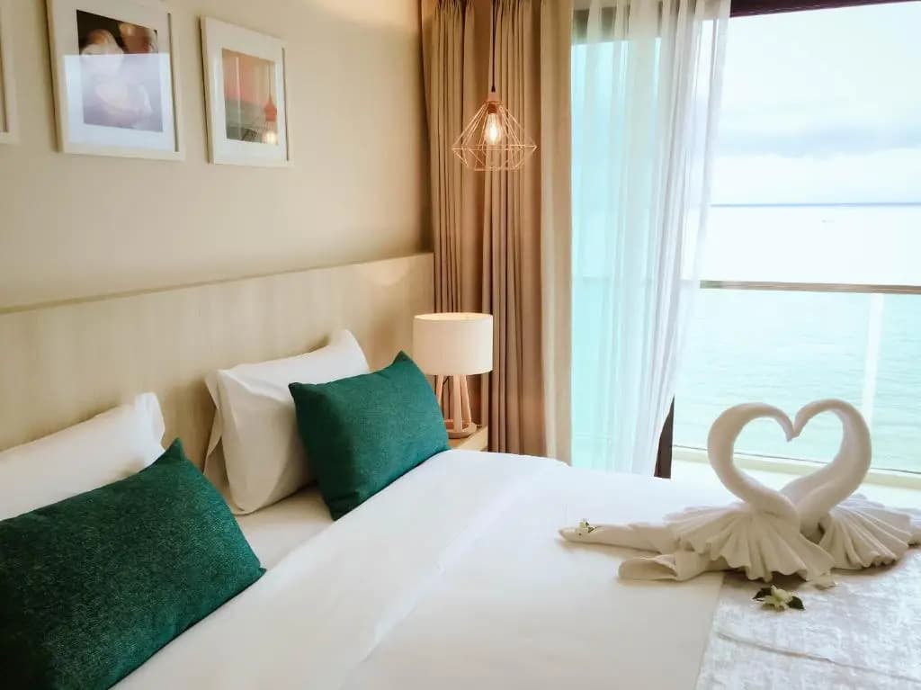 Deluxe Double room with sea view full double bed