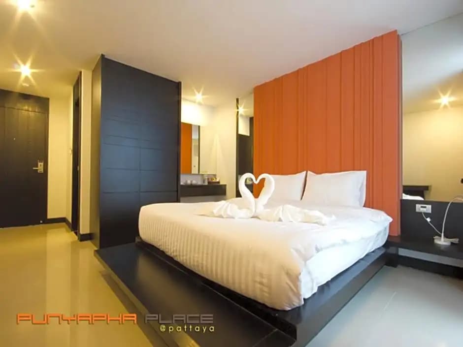 Deluxe Double room full double bed