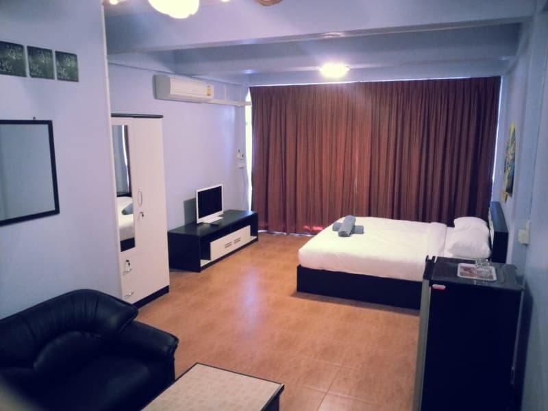 Economy room