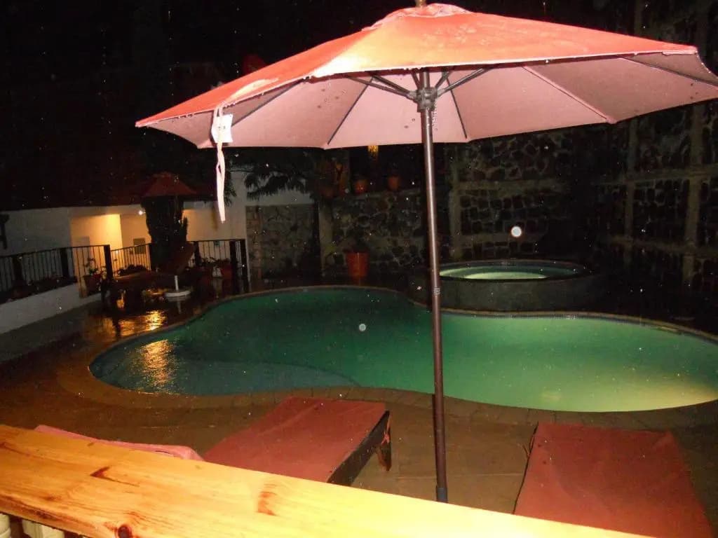 4 Bedrooms Villa