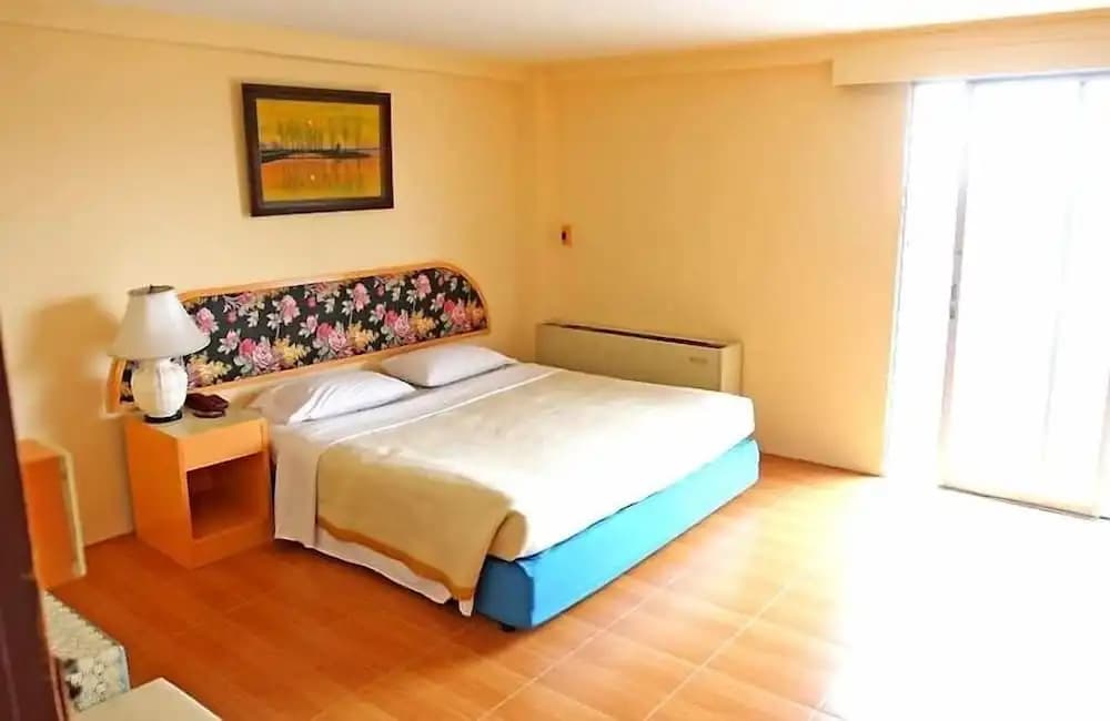 Standard Double room with balcony full double bed