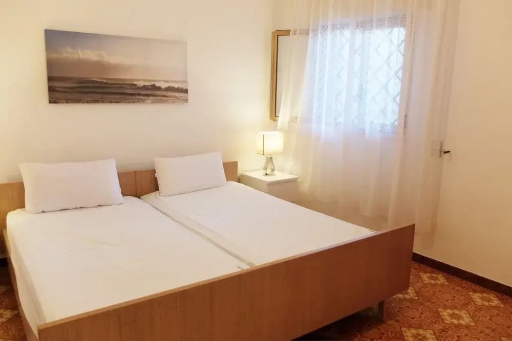 3 Bedrooms Cottage