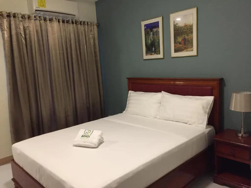 Standard Triple room with sea view