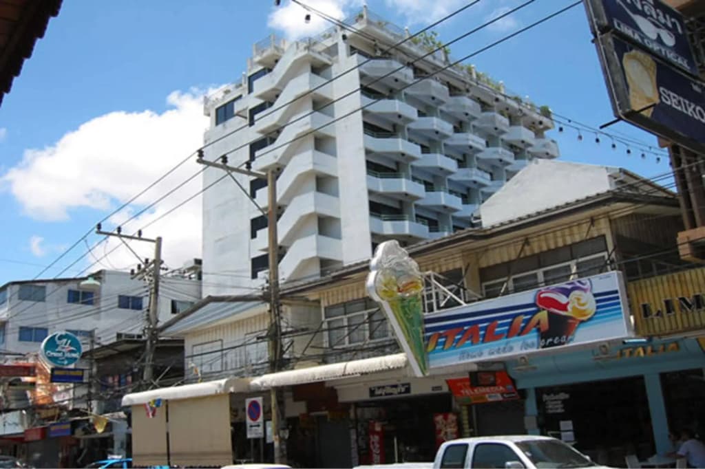 Hotel photo 1