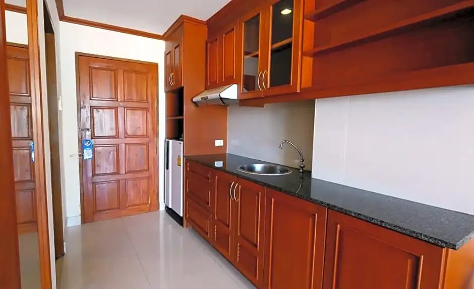 Standard Double room with city view full double bed