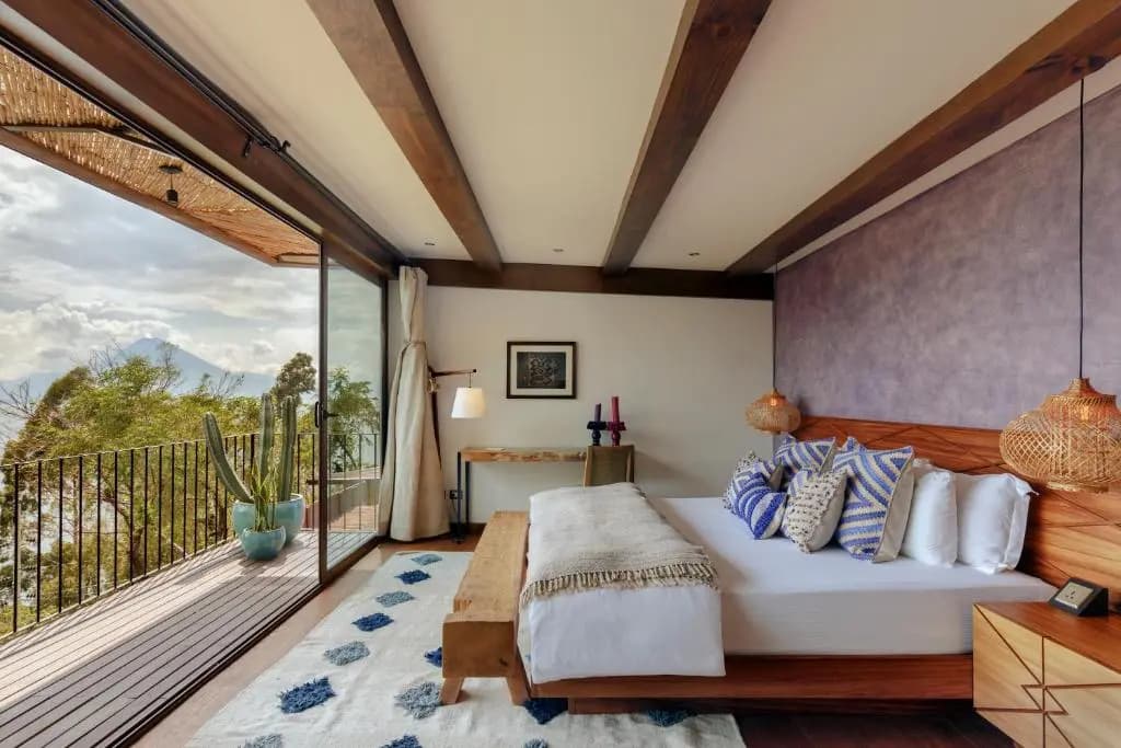 Suite with balcony