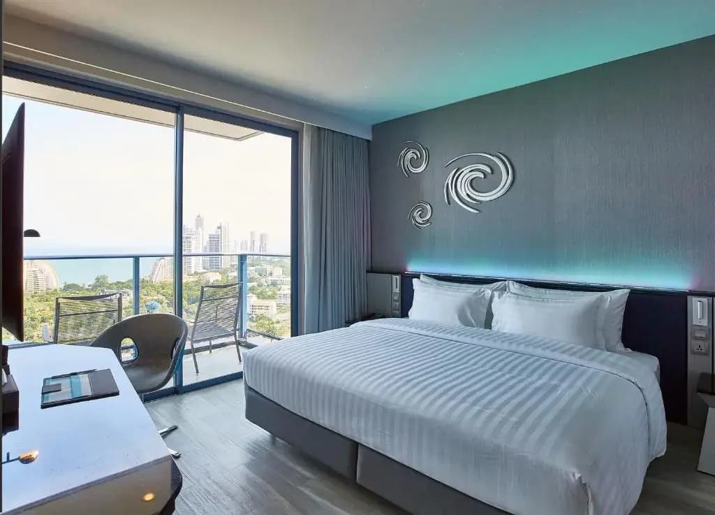 Deluxe Family Connecting room with balcony and with sea view