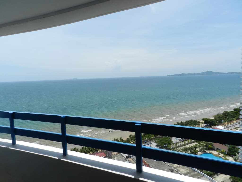 Standard Triple Apartment with balcony and with frontal sea view