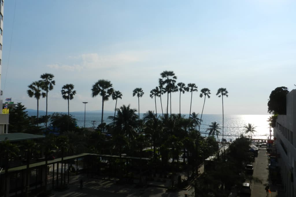 Classic Quadruple Family Apartment with balcony and with partial sea view