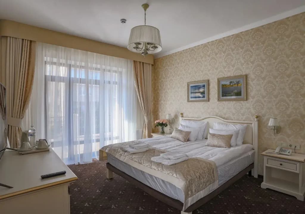 Premium Suite with city view