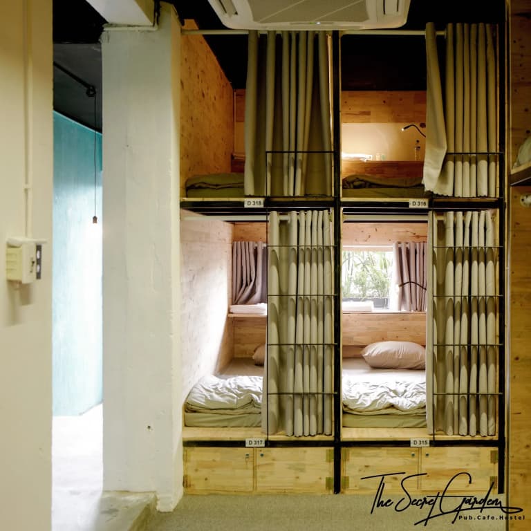 Bed in Dorm with city view