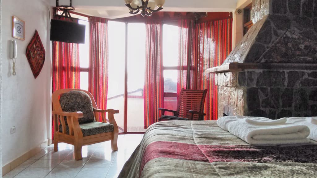 Standard Double room with lake view full double bed