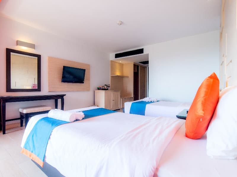 Superior Double room with partial sea view twin beds