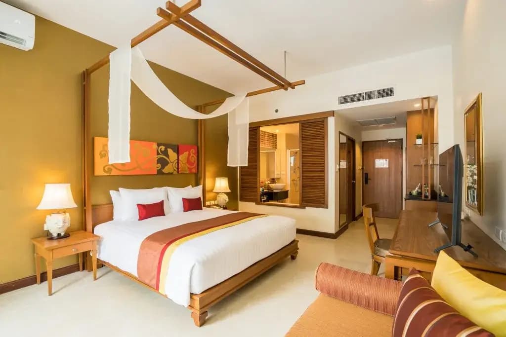 Deluxe Pool Access Double room twin beds