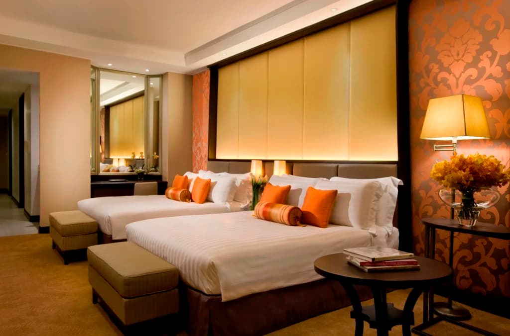 Grand Double Club room twin beds